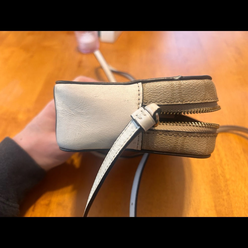 Coach Mini Jamie Camera Bag In Gold/Sand/Chalk - Picture 2 of 6